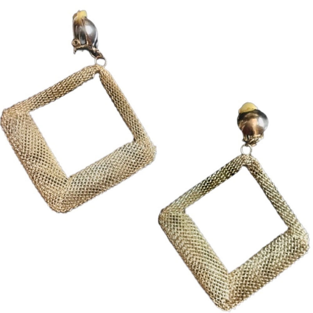 🔥Diamond shape Gold Plated Earrings🔥NEW - Picture 6 of 6